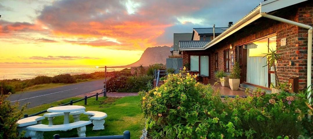 La Mer Seafront Selfcatering Accommodation Kleinmond Luaran gambar